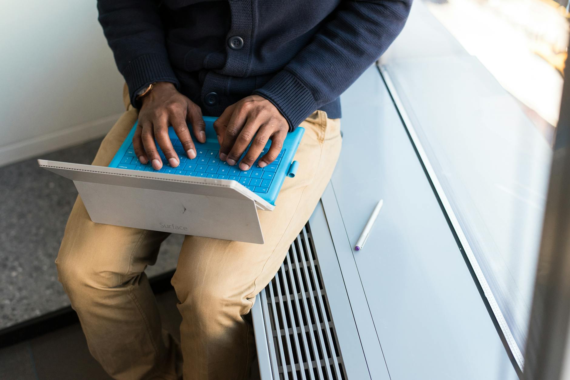 Skróty klawiaturowe Windows 11 — pełna lista z poradami jak je zapamiętać