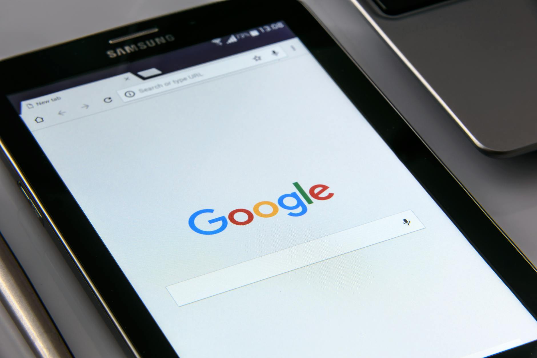 Skróty klawiszowe — kompletny przewodnik: systemy, przeglądarki, programy i narzędzia graficzne 2 Skróty klawiszowe w przeglądarkach — Chrome, Firefox, Edge, Safari